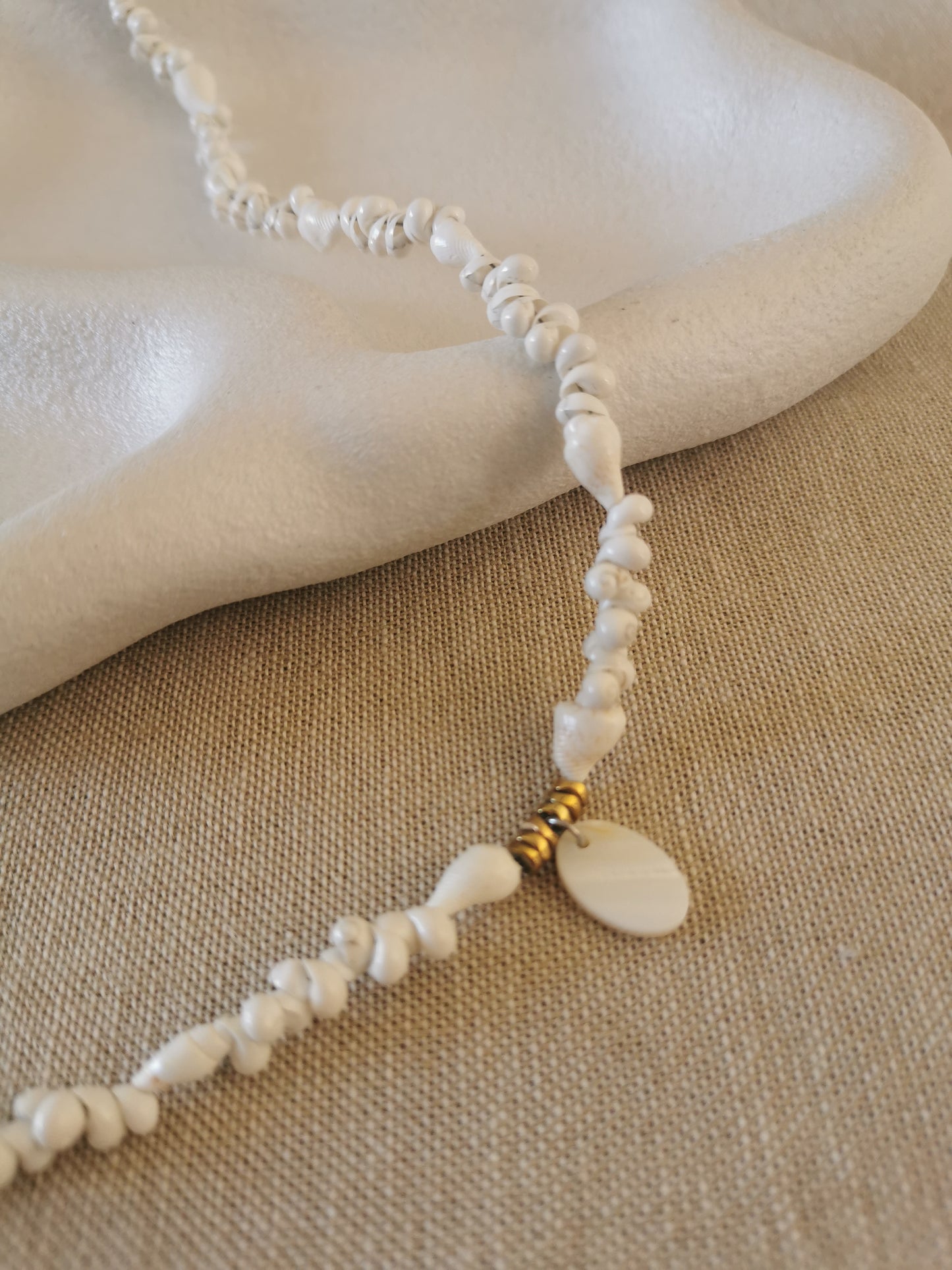 Shell Pendant Necklace