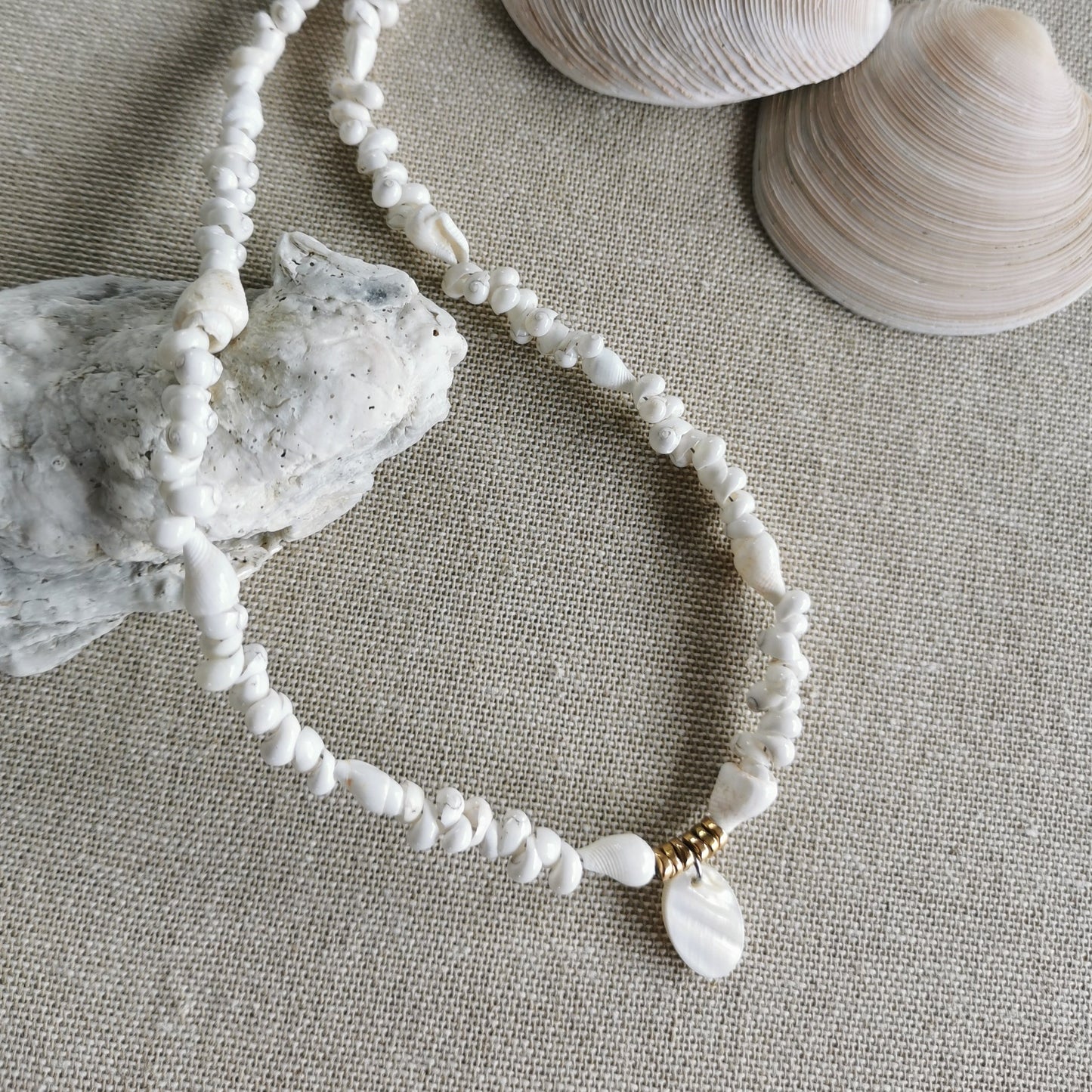 Shell Pendant Necklace
